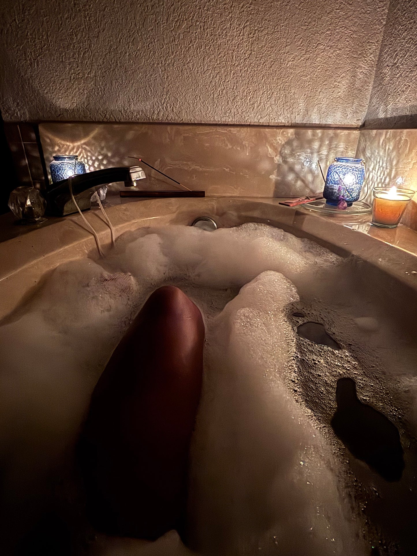 BATH TEA SAMPLER (A luxurious botanical bath tea designed to soften the skin, calm the body, and turn your bath into a soothing herbal soak.)